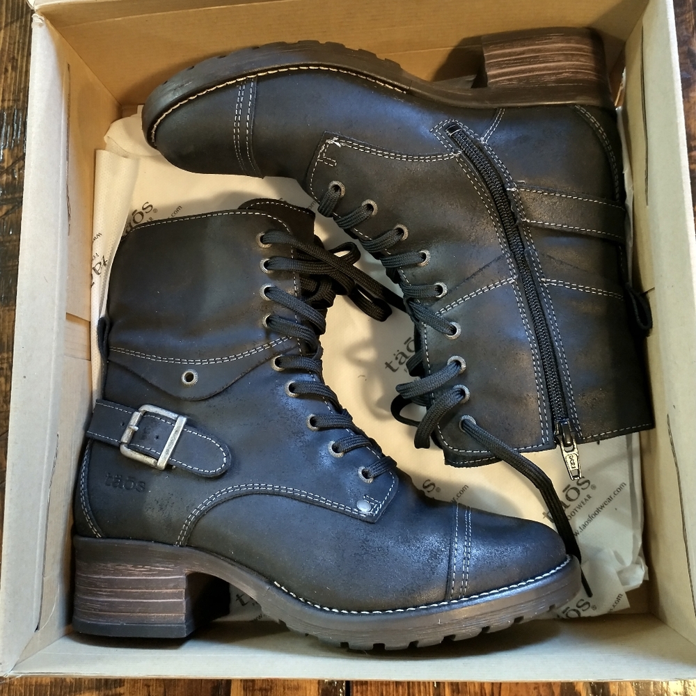 Women's boots